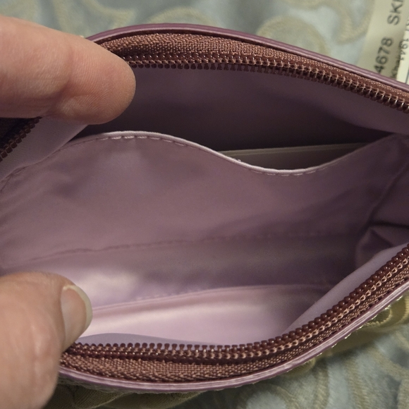 NWT COACH Signature Sateen Pleated Khaki & Rose Patent Leather Wristlet - Picture 4 of 8